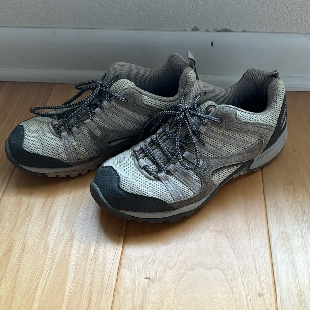 Merrell hiking shoe multicolored women’s.